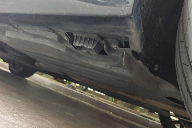 Used BMW X5 2023 xDrive 30Li Luxury M Sport Package Chassis Rear Left