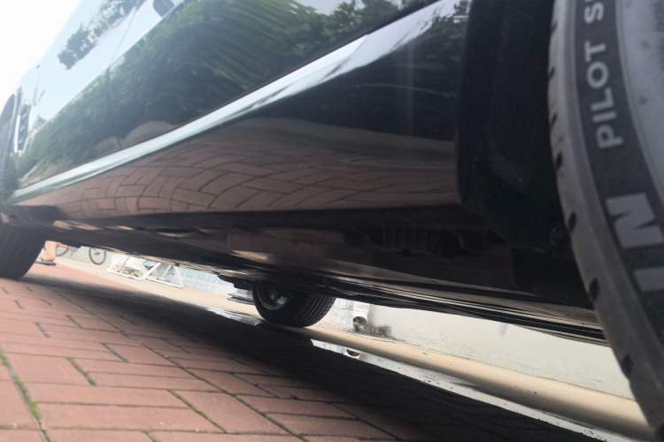 Used BMW X5 2023 xDrive 30Li Luxury M Sport Package Chassis Rear Left