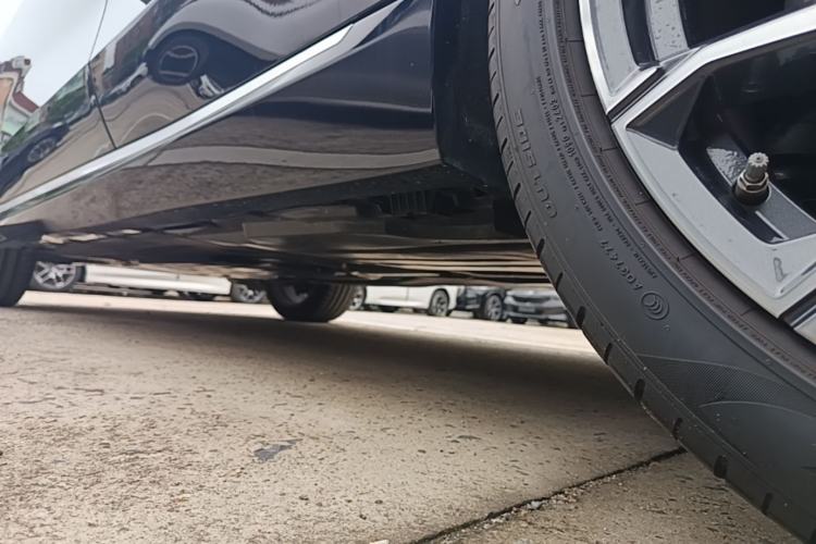 Used BMW X5 2023 xDrive 30Li Luxury M Sport Package Chassis Rear Left