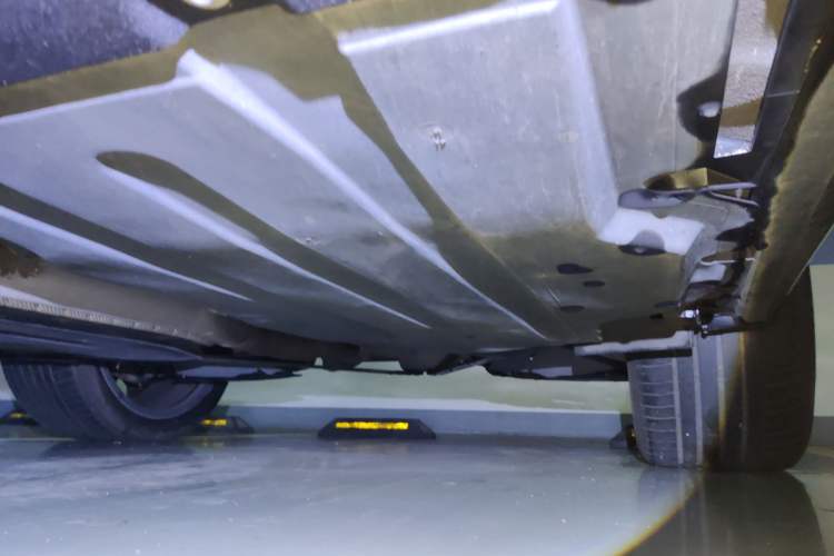 Used BMW X5 2023 xDrive 30Li Luxury M Sport Night Edition Package Chassis Rear Left