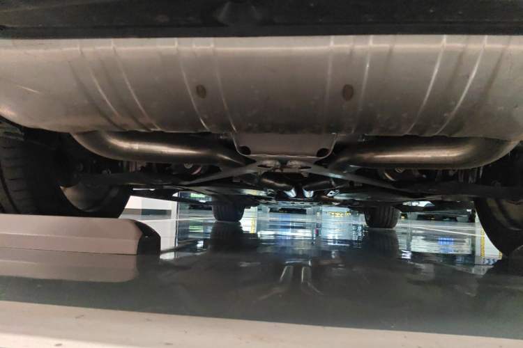 Used BMW X5 2023 xDrive 40Li Luxury Edition M Sport Night Vision Package Chassis Rear