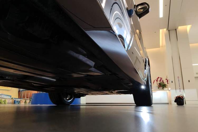 Used BMW X5 2023 xDrive 30Li Luxury M Sport Package Chassis Rear Right