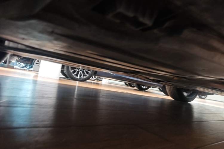 Used BMW X5 2023 xDrive 30Li Luxury M Sport Package Chassis Rear Right
