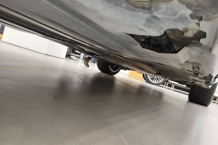 Used BMW X5 2023 xDrive 30Li Luxury M Sport Night Edition Package Chassis Rear Right