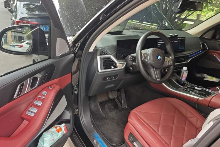Used BMW X5 2023 xDrive 30Li Luxury M Sport Package Driver Seat