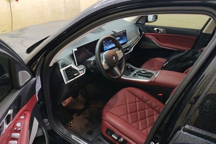 Used BMW X5 2023 xDrive 30Li Luxury M Sport Night Edition Package Driver Seat