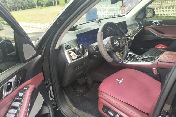 Used BMW X5 2023 xDrive 30Li Luxury M Sport Package Driver Seat