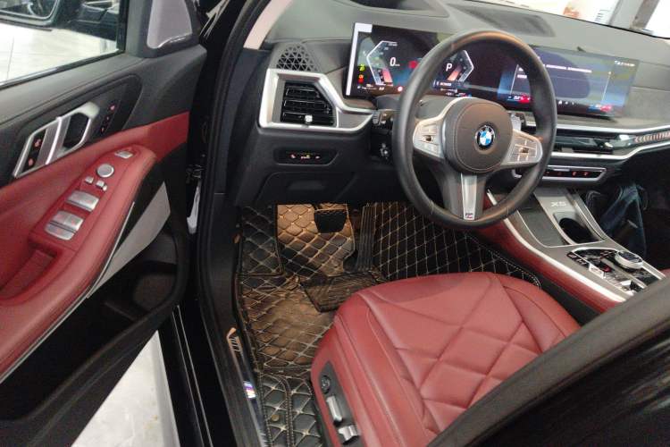 Used BMW X5 2023 xDrive 30Li Luxury M Sport Night Edition Package Driver Seat