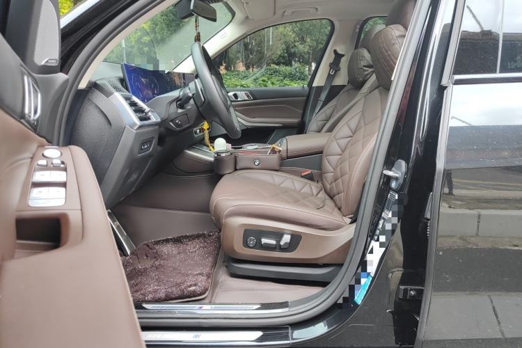 Used BMW X5 2023 xDrive 30Li Luxury M Sport Night Edition Package Driver Seat