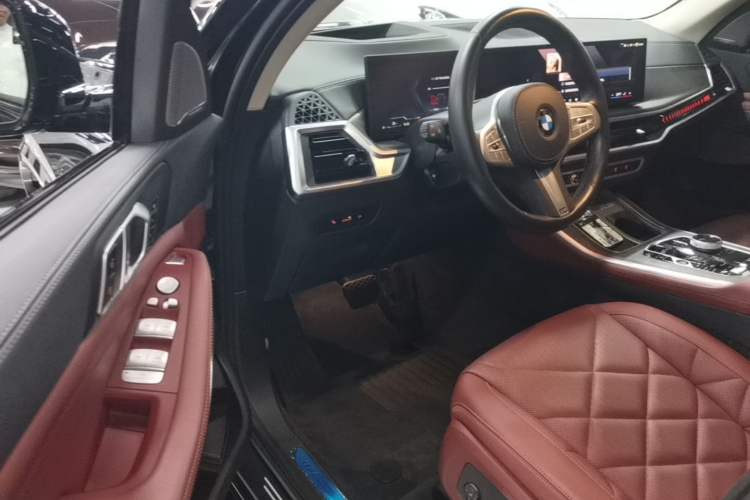 Used BMW X5 2023 xDrive 30Li Luxury M Sport Night Edition Package Driver Seat