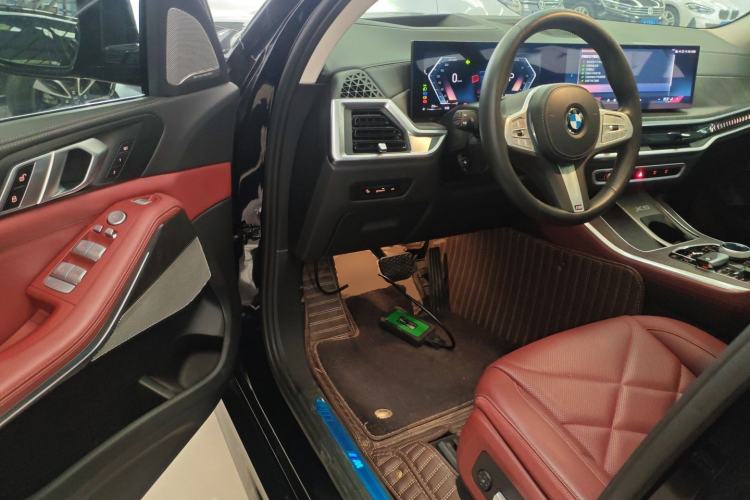 Used BMW X5 2023 xDrive 30Li Luxury M Sport Night Edition Package Driver Seat