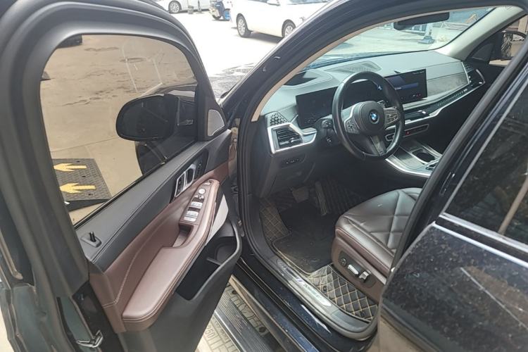 Used BMW X5 2023 xDrive 30Li Luxury M Sport Night Edition Package Driver Seat