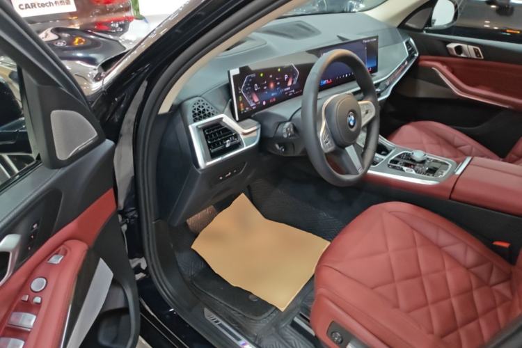 Used BMW X5 2023 xDrive 30Li Luxury M Sport Night Edition Package Driver Seat