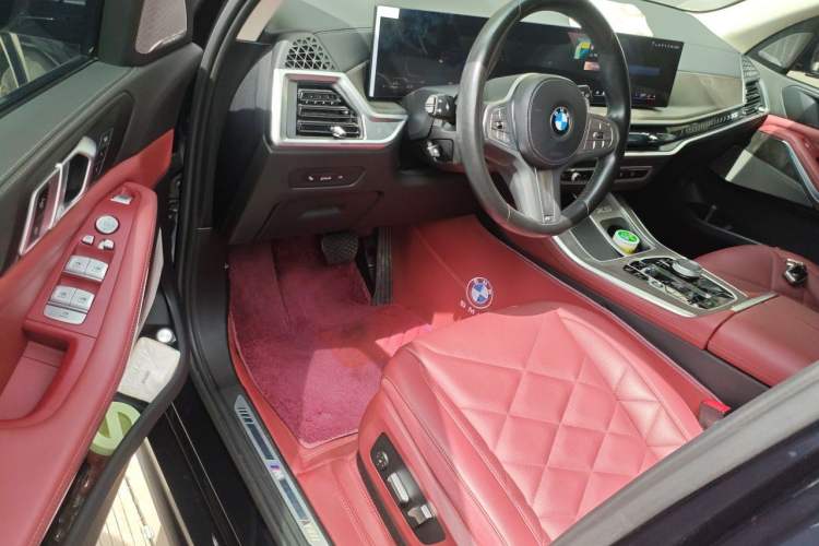 Used BMW X5 2023 xDrive 30Li Luxury M Sport Night Edition Package Driver Seat