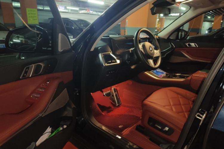 Used BMW X5 2023 xDrive 30Li Luxury M Sport Night Edition Package Driver Seat