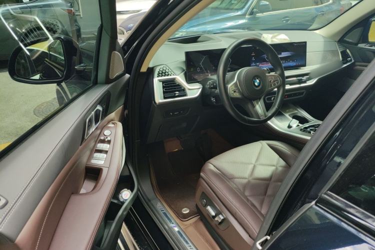 Used BMW X5 2023 xDrive 30Li Luxury M Sport Night Edition Package Driver Seat
