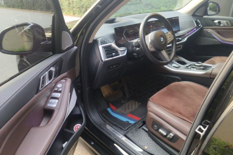 Used BMW X5 2023 xDrive 30Li Luxury M Sport Night Edition Package Driver Seat