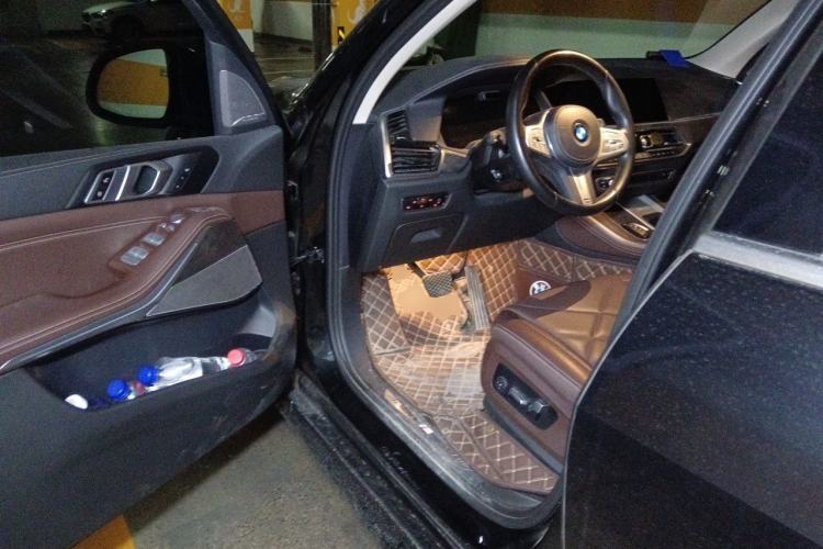 Used BMW X5 2023 xDrive 30Li M Sport Package Driver Seat