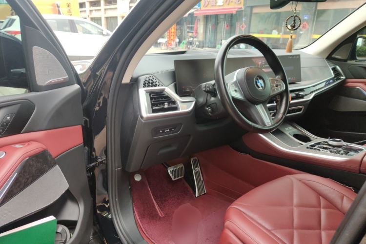 Used BMW X5 2023 xDrive 30Li Luxury M Sport Night Edition Package Driver Seat