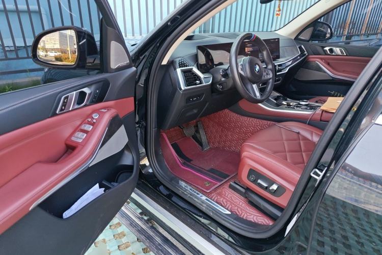 Used BMW X5 2023 xDrive 30Li Luxury M Sport Package Driver Seat