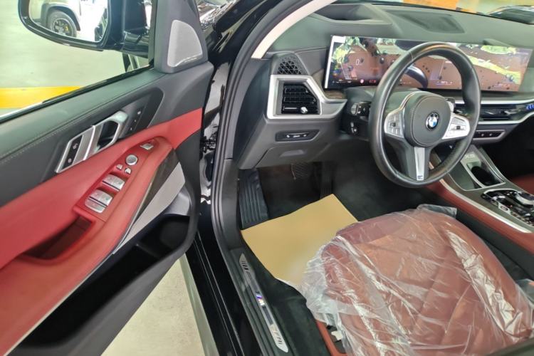 Used BMW X5 2023 xDrive 30Li Luxury M Sport Night Edition Package Driver Seat