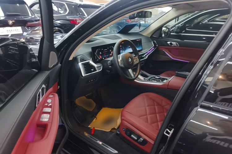 Used BMW X5 2023 xDrive 30Li Luxury M Sport Night Edition Package Driver Seat