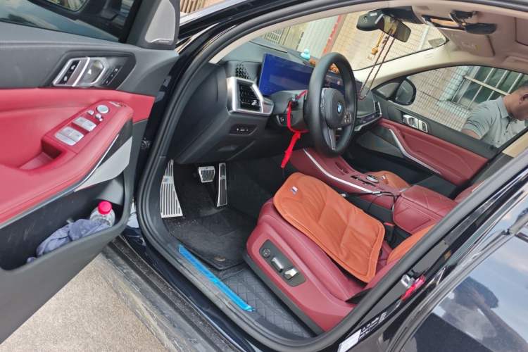 Used BMW X5 2023 xDrive 30Li Luxury M Sport Night Edition Package Driver Seat