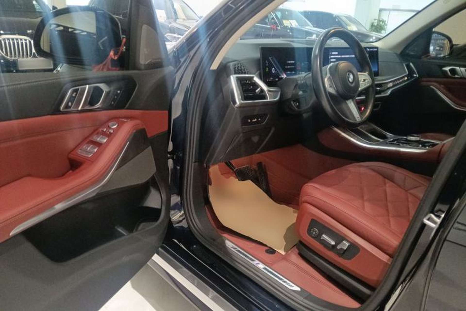 Used BMW X5 2023 xDrive 30Li M Sport Package Driver Seat