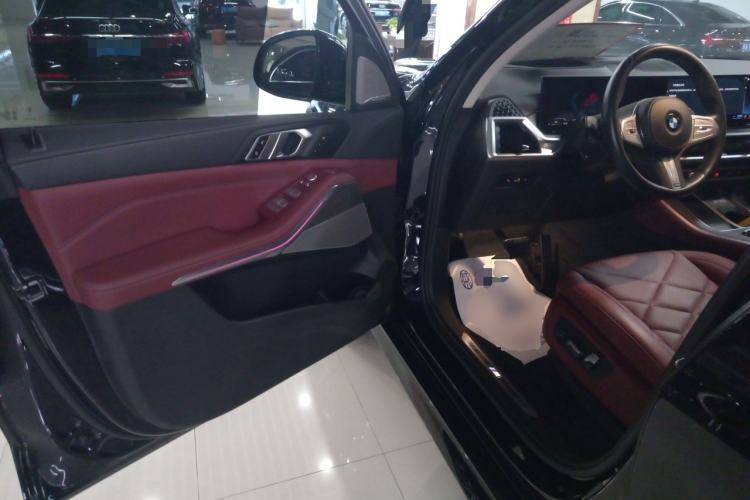 Used BMW X5 2023 xDrive 30Li Luxury M Sport Night Edition Package Driver Seat