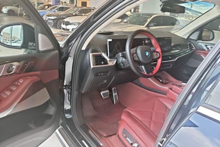 Used BMW X5 2023 xDrive 30Li Luxury M Sport Package Driver Seat