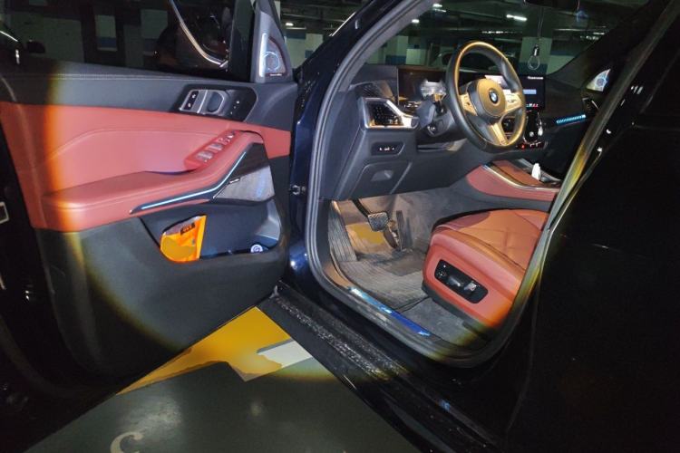 Used BMW X5 2023 xDrive 40Li M Sport Night Edition Package Driver Seat