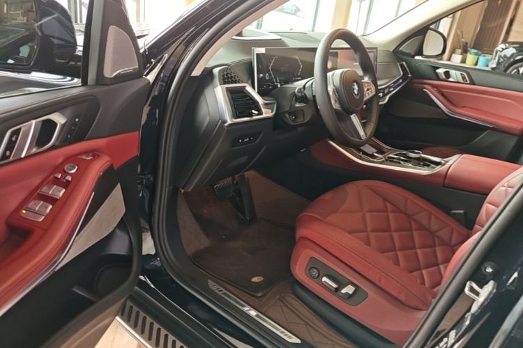 Used BMW X5 2023 xDrive 30Li Luxury M Sport Night Edition Package Driver Seat
