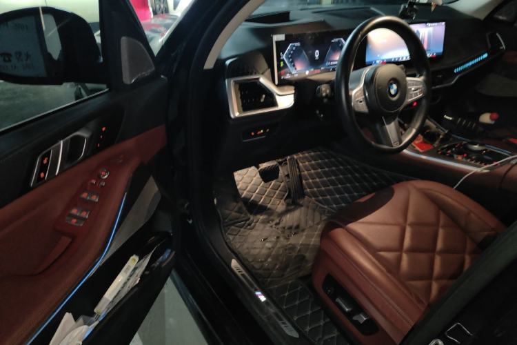 Used BMW X5 2023 xDrive 30Li Luxury M Sport Night Edition Package Driver Seat