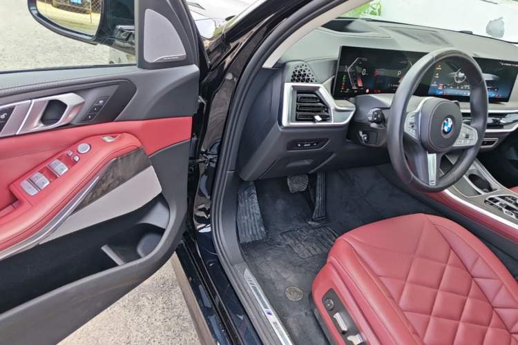 Used BMW X5 2023 xDrive 30Li Luxury M Sport Night Edition Package Driver Seat