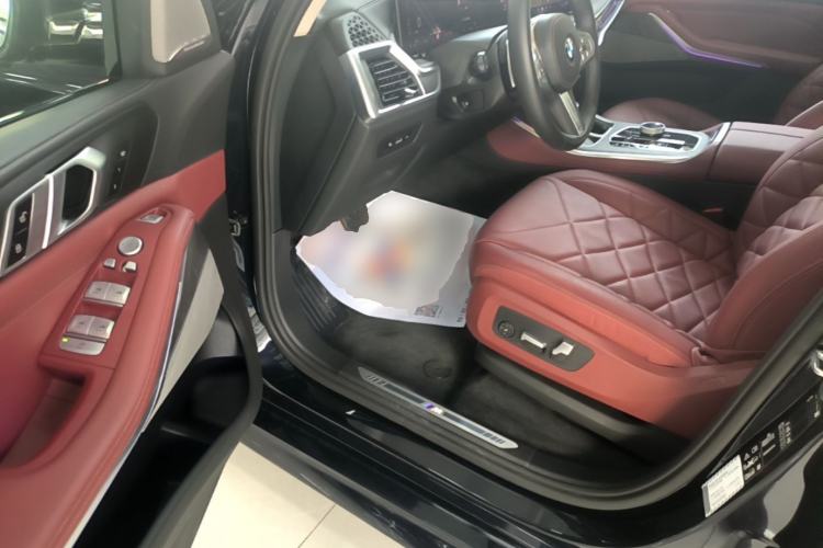Used BMW X5 2023 xDrive 30Li Luxury M Sport Night Edition Package Driver Seat