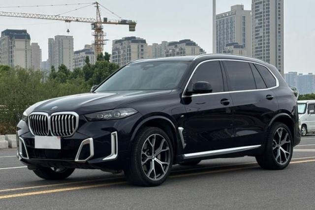 Used BMW X5 2023 xDrive 30Li Luxury M Sport Package