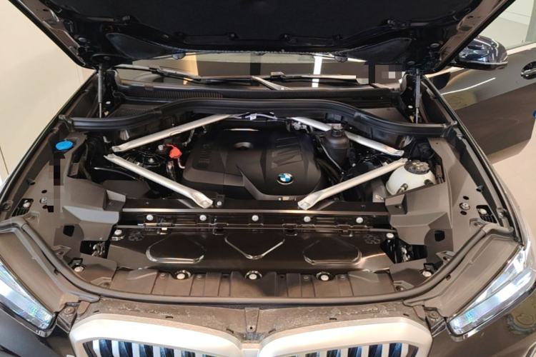 Used BMW X5 2023 xDrive 30Li Luxury M Sport Package Engine Bay