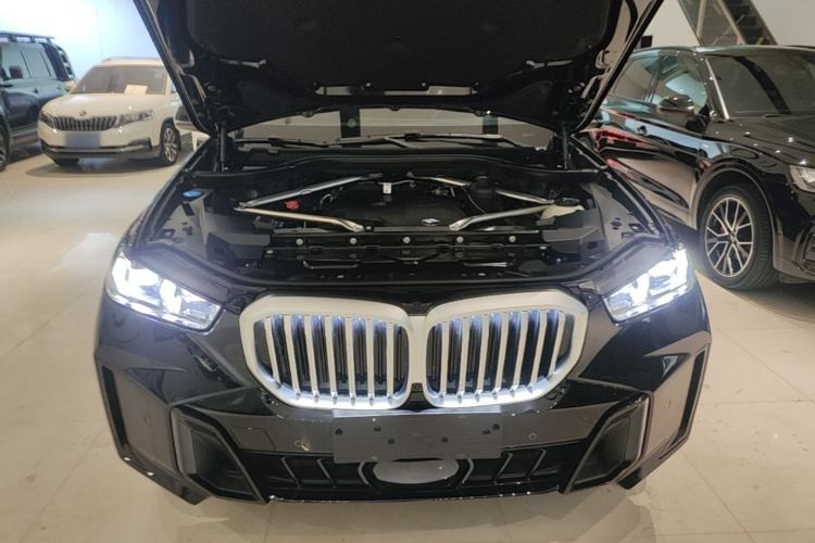 Used BMW X5 2023 xDrive 30Li Luxury M Sport Night Edition Package Engine Bay