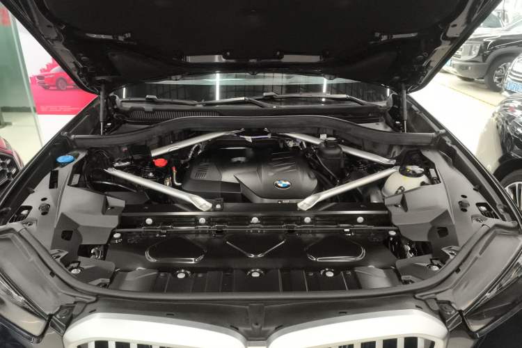 Used BMW X5 2023 xDrive 30Li Luxury M Sport Package Engine Bay