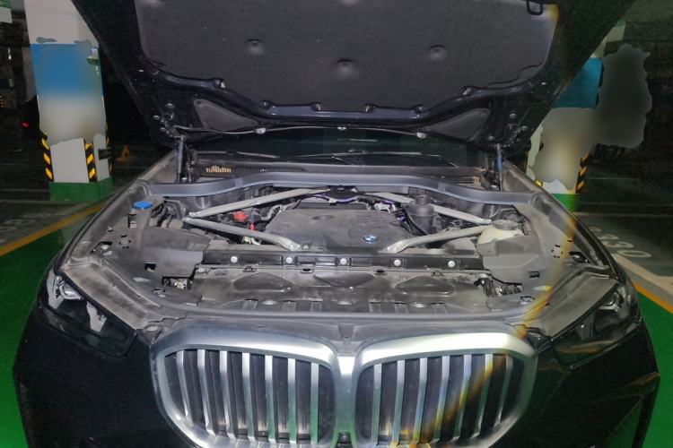 Used BMW X5 2023 xDrive 30Li Luxury M Sport Package Engine Bay