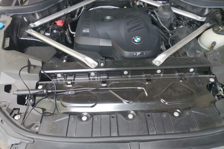 Used BMW X5 2023 xDrive 30Li Luxury M Sport Package Engine Bay