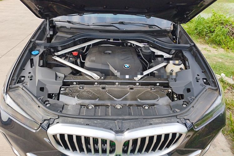Used BMW X5 2023 xDrive 30Li Luxury M Sport Package Engine Bay