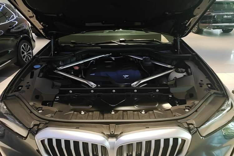 Used BMW X5 2023 xDrive 30Li Luxury M Sport Night Edition Package Engine Bay