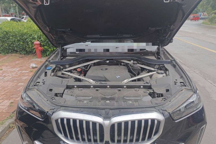 Used BMW X5 2023 xDrive 30Li M Sport Package Engine Bay