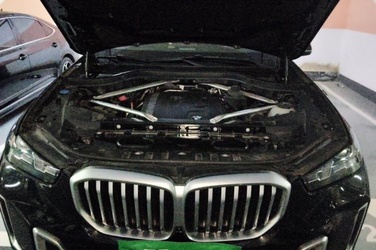 Used BMW X5 2023 xDrive 40Li M Sport Package Engine Bay
