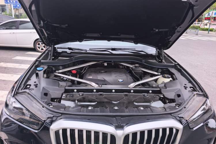 Used BMW X5 2023 xDrive 30Li Luxury M Sport Night Edition Package Engine Bay
