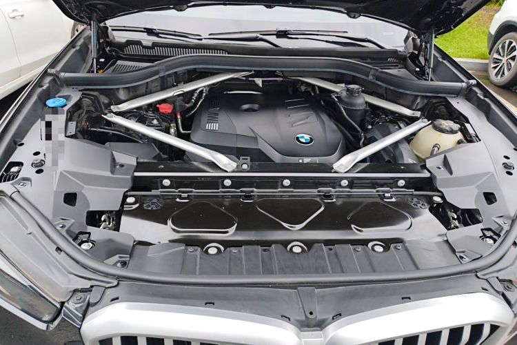 Used BMW X5 2023 xDrive 30Li Luxury M Sport Package Engine Bay