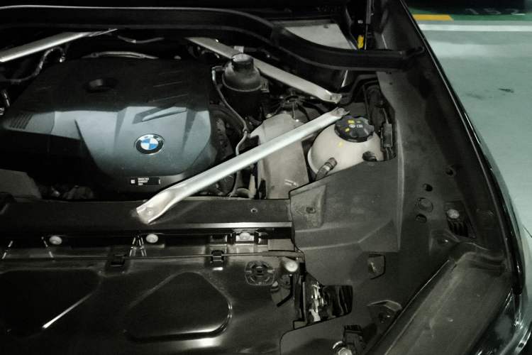 Used BMW X5 2023 xDrive 30Li Luxury M Sport Night Edition Package Engine Bay Left