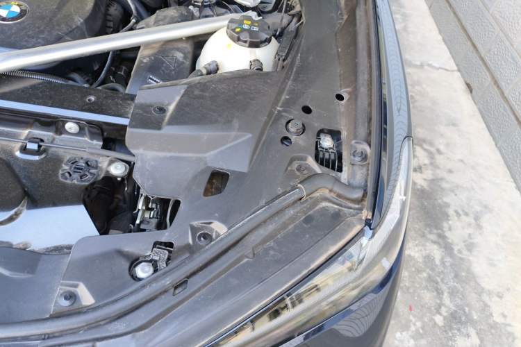 Used BMW X5 2023 xDrive 30Li Luxury M Sport Package Engine Bay Left