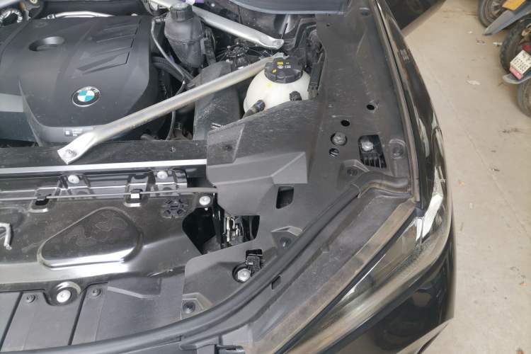 Used BMW X5 2023 xDrive 30Li Luxury M Sport Package Engine Bay Left